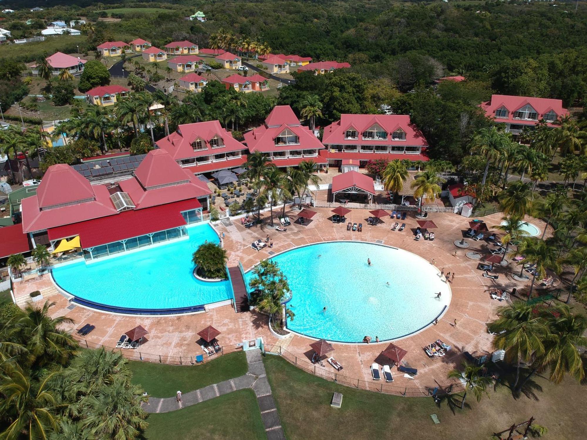 Appart T3 Village Vacances Sainte-Anne Courcelles Exteriör bild