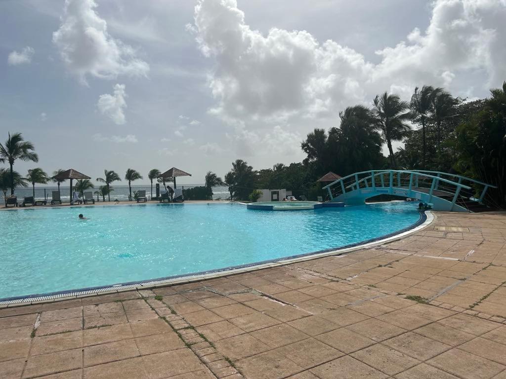 Appart T3 Village Vacances Sainte-Anne Courcelles Exteriör bild